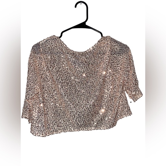 Cute sparkly Shrug Sweater - Picture 2 of 3